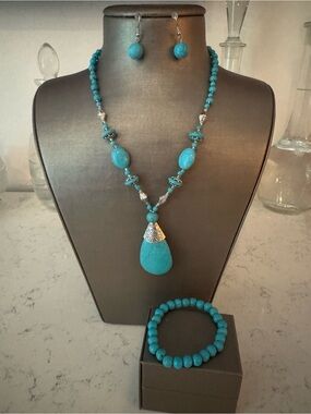 Turquoise Teardrop Necklace Set - Blue Beaded Jewelry